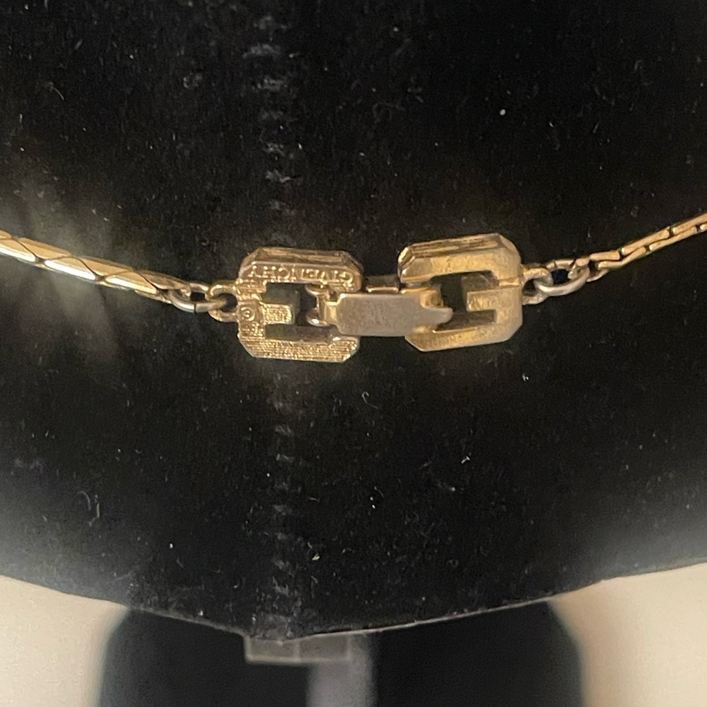 Vintage Givenchy 1980 Lattice design gold plated with red enamel necklace - Picture 5 of 8